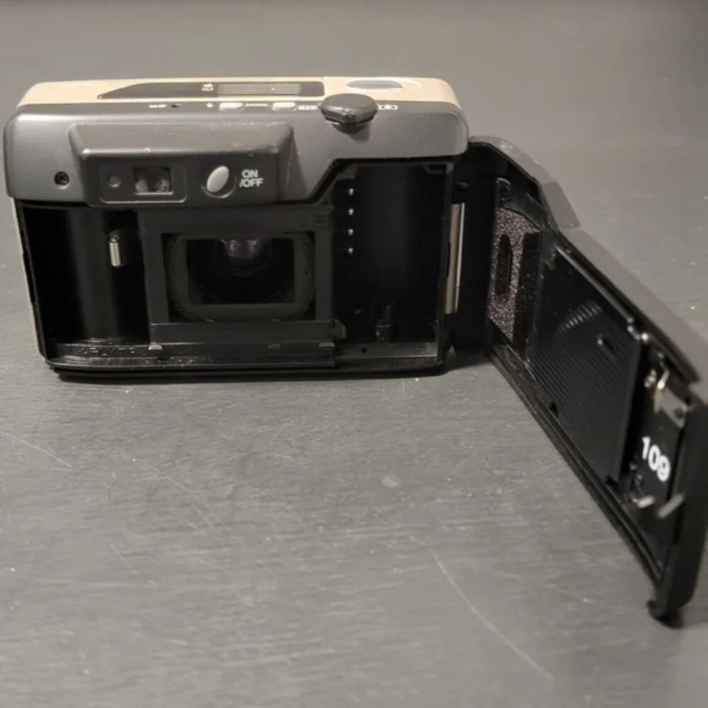 Vivitar 650PZ Data Back AF Point and Shoot 35mm Film‎ Camera Untested